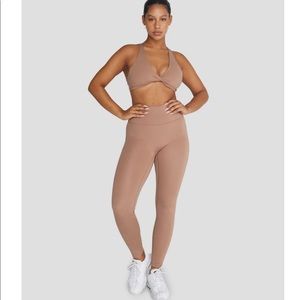 NWOT CSB SERENITY LEGGINGS IN DUNE